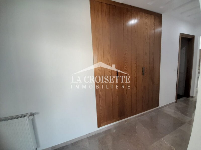 Appartement S+3 à La Soukra